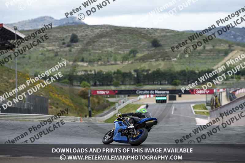 cadwell no limits trackday;cadwell park;cadwell park photographs;cadwell trackday photographs;enduro digital images;event digital images;eventdigitalimages;navarra;no limits trackdays;peter wileman photography;racing digital images;trackday digital images;trackday photos